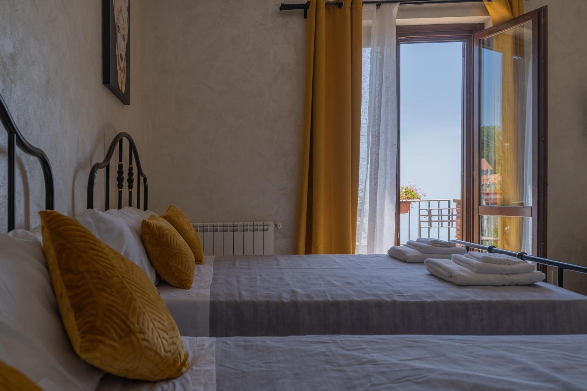Etna Sunshine Rent Rooms Puntalazzo Eksteriør bilde
