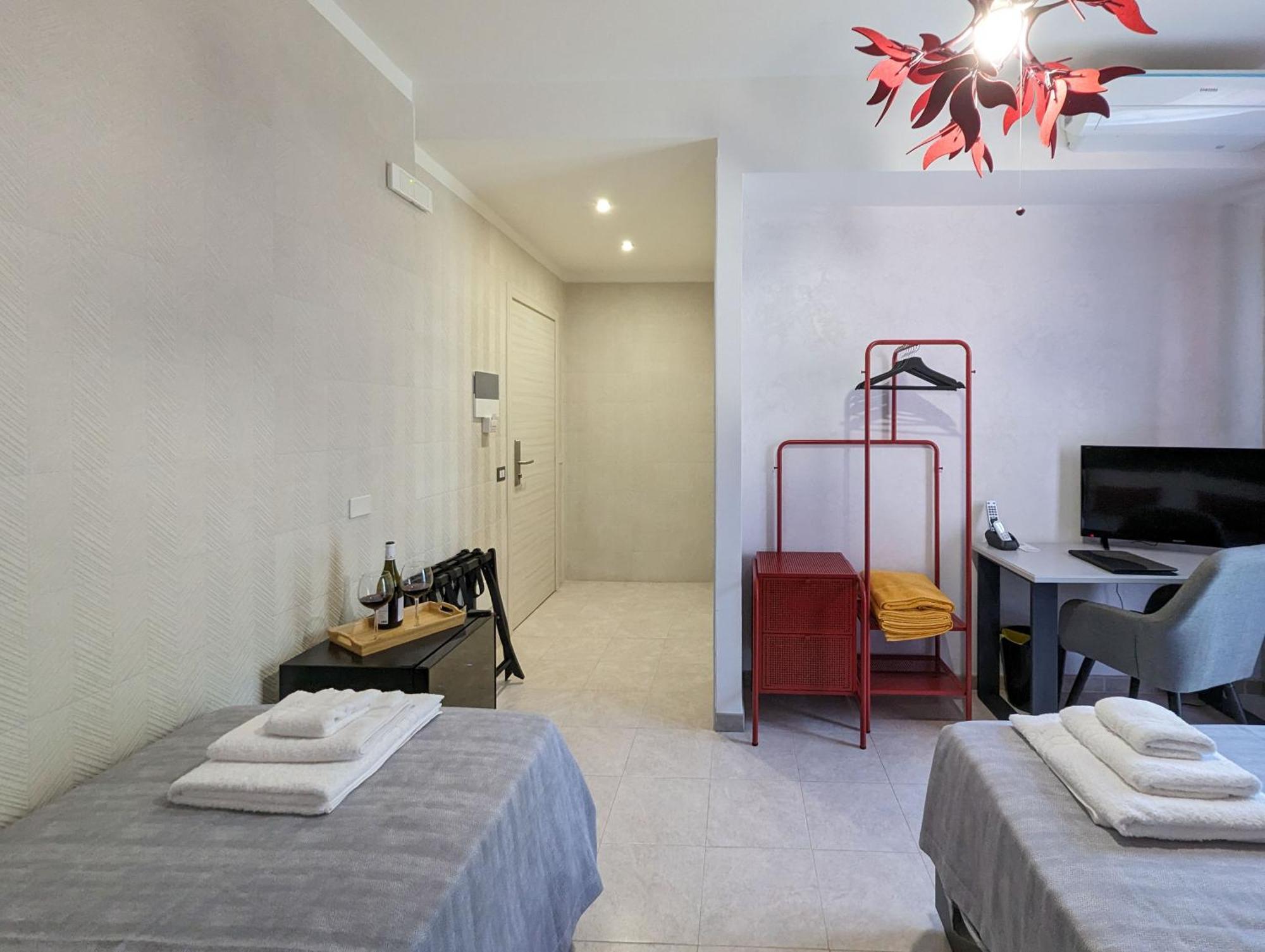 Etna Sunshine Rent Rooms Puntalazzo Eksteriør bilde