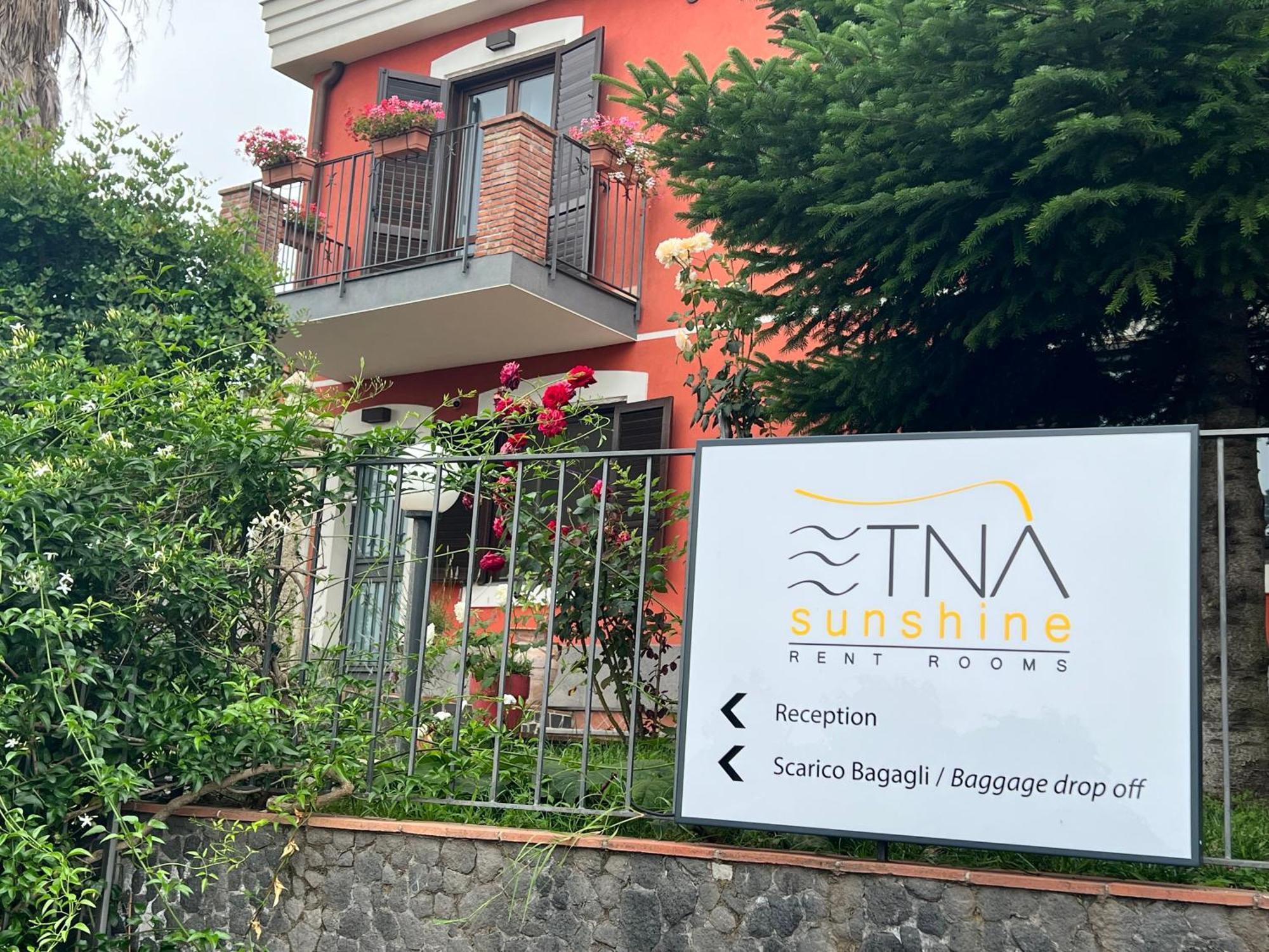 Etna Sunshine Rent Rooms Puntalazzo Eksteriør bilde